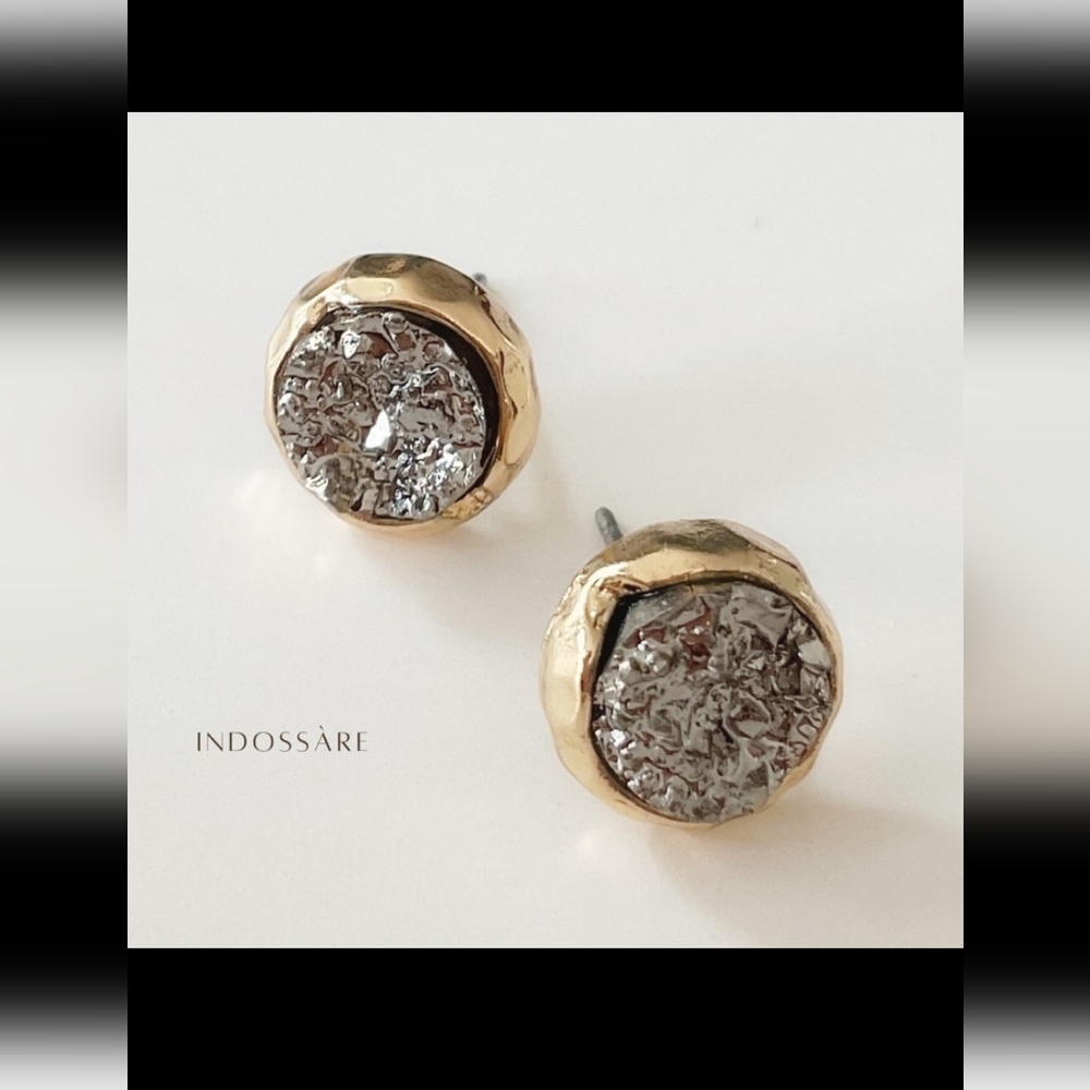 Faux Hermatite druzy earring studs✨️